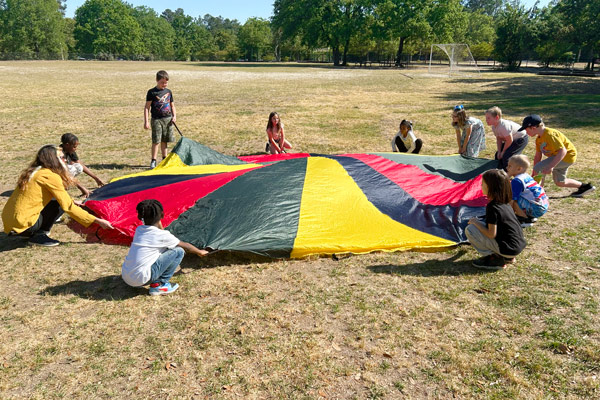 qz-122_parachute-game-web afterschool program at oakwood-windsor elementary