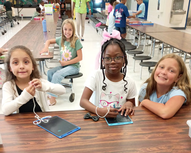 qz-204_friends afterschool program at warrenville elementary
